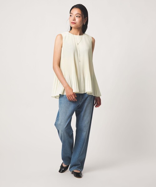 A DAY IN THE LIFE UNITED ARROWS(アデイインザライフユナイテッドアローズ)の「プリーツ フレア ノースリーブブラウス <A DAY IN THE LIFE>(シャツ/ブラウス・レディース・ライトブルー/ブラック/オフホワイト・FREE)」の5枚目の写真