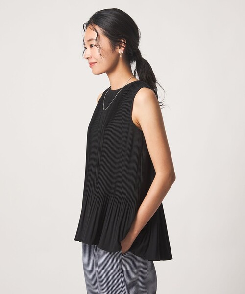 A DAY IN THE LIFE UNITED ARROWS(アデイインザライフユナイテッドアローズ)の「プリーツ フレア ノースリーブブラウス <A DAY IN THE LIFE>(シャツ/ブラウス・レディース・ライトブルー/ブラック/オフホワイト・FREE)」の6枚目の写真