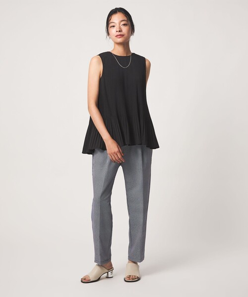 A DAY IN THE LIFE UNITED ARROWS(アデイインザライフユナイテッドアローズ)の「プリーツ フレア ノースリーブブラウス <A DAY IN THE LIFE>(シャツ/ブラウス・レディース・ライトブルー/ブラック/オフホワイト・FREE)」の7枚目の写真