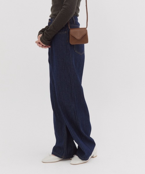 FUULLY STUDIO(フーリィーステューディオ)の「ストライプデニムパンツ(デニムパンツ・レディース・ネイビー・SMALL/MEDIUM)」の3枚目の写真