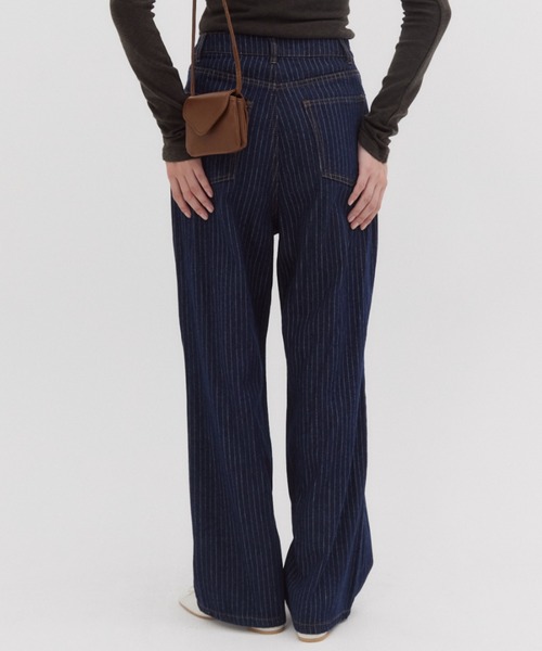 FUULLY STUDIO(フーリィーステューディオ)の「ストライプデニムパンツ(デニムパンツ・レディース・ネイビー・SMALL/MEDIUM)」の4枚目の写真