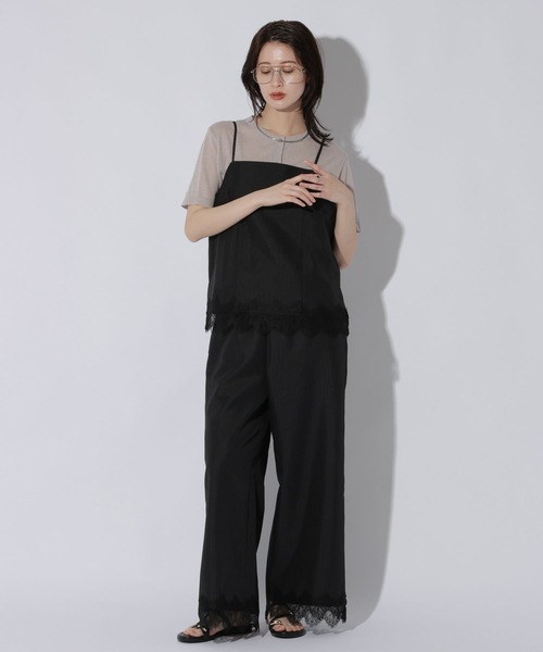 LAKOLE(ラコレ)の「ヘムレースドッキングパンツ /1056495(スラックス・レディース・ブラック/グレー/キャメル・LARGE/MEDIUM)」の2枚目の写真