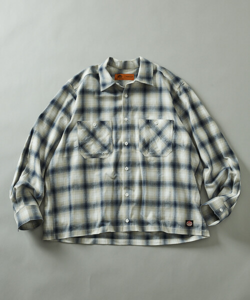 RED KAP(レッドキャップ)の「RED KAP/レッドキャップ 別注 クロップド フランネル ロングスリーブ ワークシャツ(シャツ/ブラウス・メンズ・オフホワイト/ブラック/グリーン・LARGE/MEDIUM)」の2枚目の写真
