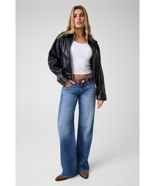 Guess（ゲス）の「AUDRINE PU Bomber Jacket ブルゾン レザージャケット 合皮（ブルゾン・レディース・ブラック・LARGE/MEDIUM/SMALL/X-SMALL）」の4枚目の写真