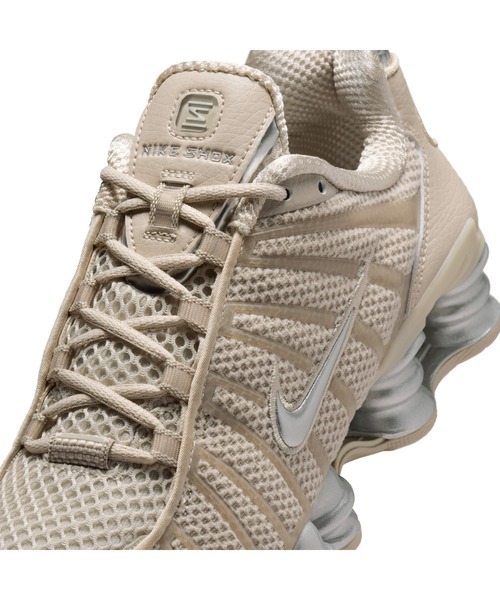 NIKE（ナイキ）の「NIKE/ナイキ WS ｼｮｯｸｽ TL（スニーカー・レディース・ベージュ・22.5cm/23cm/23.5cm/24.5cm/22cm）」の10枚目の写真