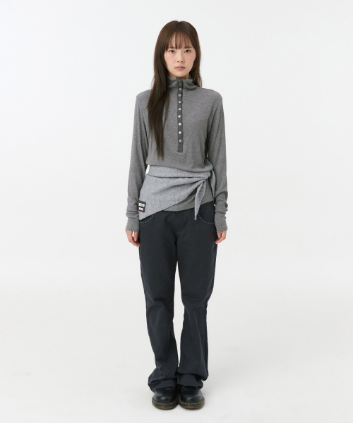 OHESHIO(オヘシオ)の「刺繍ポケット付きブーツカットパンツ ネイビー(その他パンツ・レディース・その他・SMALL/MEDIUM)」の2枚目の写真