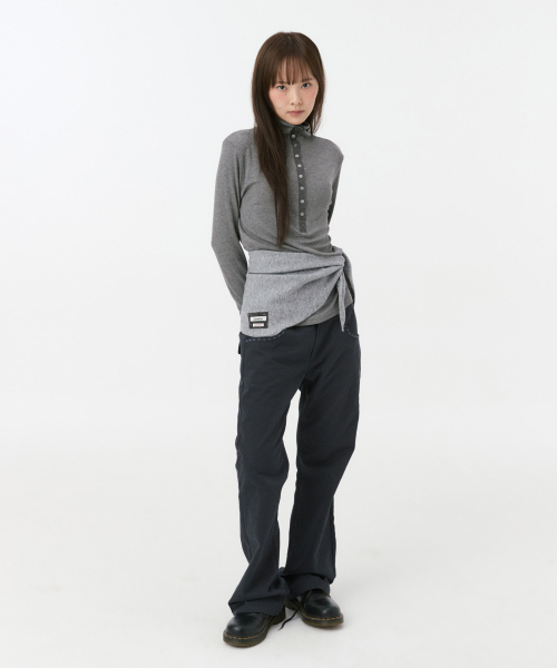 OHESHIO(オヘシオ)の「刺繍ポケット付きブーツカットパンツ ネイビー(その他パンツ・レディース・その他・SMALL/MEDIUM)」の4枚目の写真