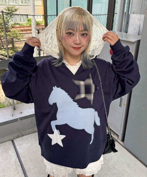 CIAOPANIC(チャオパニック)の「ホースパッチワークスウェットプルオーバー(スウェット・レディース・グレー/ネイビー/ミント・ONE SIZE)」の3枚目の写真