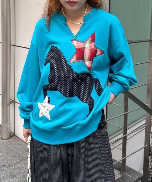 CIAOPANIC(チャオパニック)の「ホースパッチワークスウェットプルオーバー(スウェット・レディース・グレー/ネイビー/ミント・ONE SIZE)」の15枚目の写真
