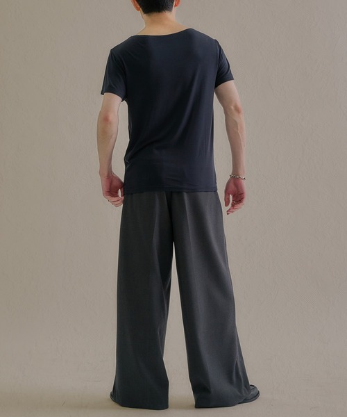 epnok(エプノック)の「Uネック調温インナー(Tシャツ/カットソー・メンズ・ブラック・LARGE/MEDIUM/SMALL)」の11枚目の写真