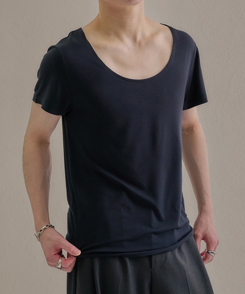 epnok(エプノック)の「Uネック調温インナー(Tシャツ/カットソー・メンズ・ブラック・LARGE/MEDIUM/SMALL)」の8枚目の写真