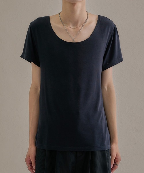 epnok(エプノック)の「Uネック調温インナー(Tシャツ/カットソー・メンズ・ブラック・LARGE/MEDIUM/SMALL)」の3枚目の写真