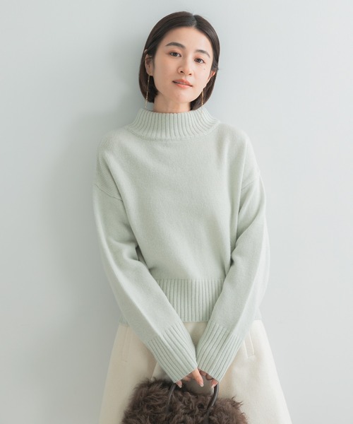 URBAN RESEARCH ROSSO WOMEN(アーバンリサーチ ロッソ)の「『WEB/一部店舗限定』エクストラファインボトルネックニット(ニット/セーター・レディース・ミント/ライトグレー/ネイビー・FREE)」の2枚目の写真