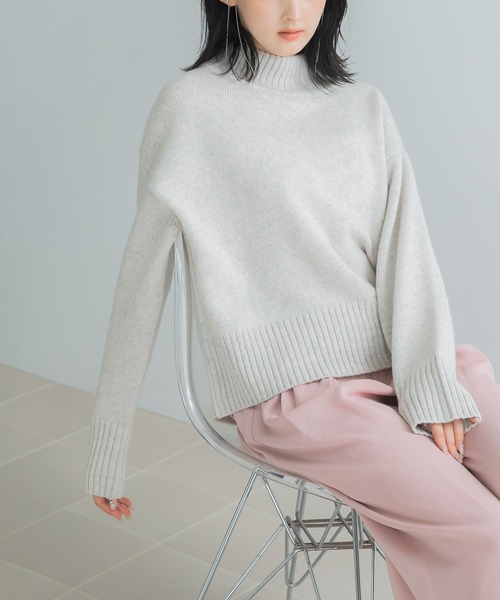 URBAN RESEARCH ROSSO WOMEN(アーバンリサーチ ロッソ)の「『WEB/一部店舗限定』エクストラファインボトルネックニット(ニット/セーター・レディース・ミント/ライトグレー/ネイビー・FREE)」の4枚目の写真