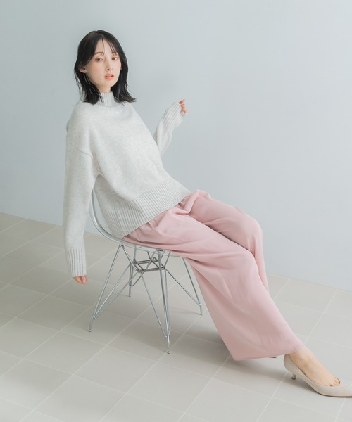 URBAN RESEARCH ROSSO WOMEN(アーバンリサーチ ロッソ)の「『WEB/一部店舗限定』エクストラファインボトルネックニット(ニット/セーター・レディース・ミント/ライトグレー/ネイビー・FREE)」の5枚目の写真