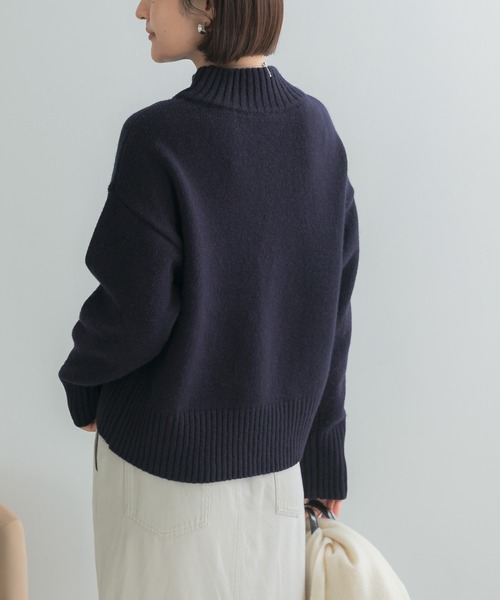 URBAN RESEARCH ROSSO WOMEN(アーバンリサーチ ロッソ)の「『WEB/一部店舗限定』エクストラファインボトルネックニット(ニット/セーター・レディース・ミント/ライトグレー/ネイビー・FREE)」の12枚目の写真