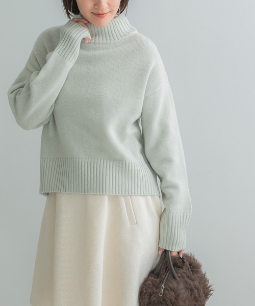 URBAN RESEARCH ROSSO WOMEN(アーバンリサーチ ロッソ)の「『WEB/一部店舗限定』エクストラファインボトルネックニット(ニット/セーター・レディース・ミント/ライトグレー/ネイビー・FREE)」の14枚目の写真