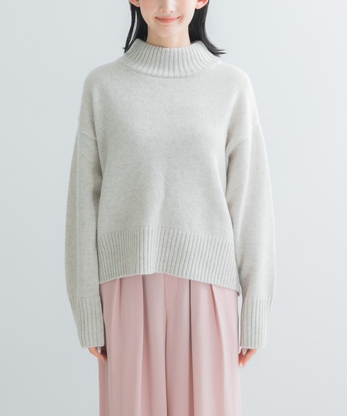 URBAN RESEARCH ROSSO WOMEN(アーバンリサーチ ロッソ)の「『WEB/一部店舗限定』エクストラファインボトルネックニット(ニット/セーター・レディース・ミント/ライトグレー/ネイビー・FREE)」の20枚目の写真