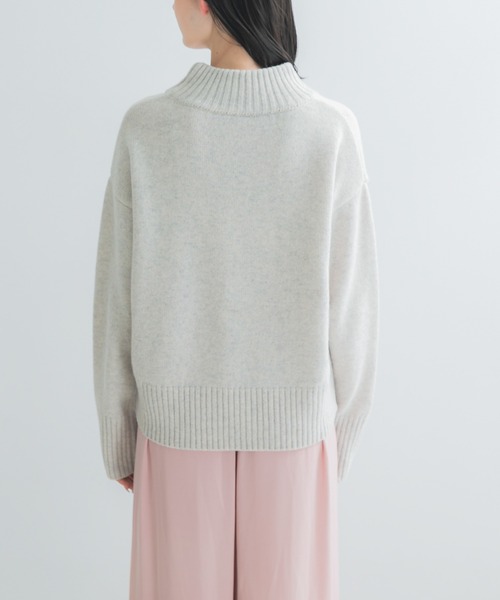 URBAN RESEARCH ROSSO WOMEN(アーバンリサーチ ロッソ)の「『WEB/一部店舗限定』エクストラファインボトルネックニット(ニット/セーター・レディース・ミント/ライトグレー/ネイビー・FREE)」の22枚目の写真