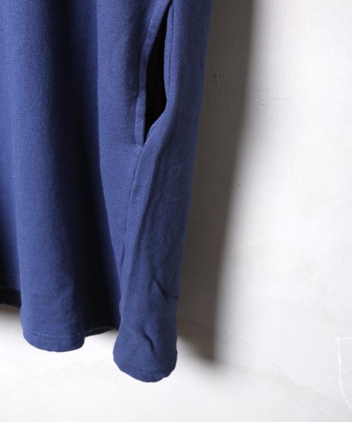 roial(ロイアル)の「GRIFF / ROIAL(ロイアル) フロントブランドロゴプリント ミドル丈 フード付き ルームウェア 半袖Tシャツ ワンピース(ワンピース・レディース・ネイビー/ホワイト/ピンク系その他/グレー・MEDIUM/SMALL)」の8枚目の写真