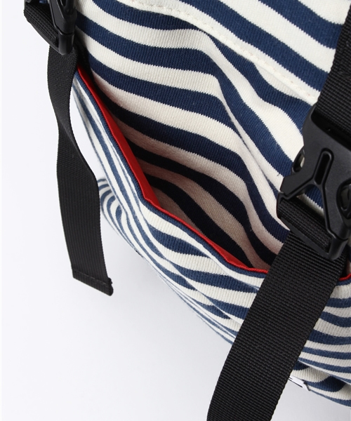 CHUMS（チャムス）の「CHUNS（チャムス）Flap Day Pack Sweat　ディパック CH60-2076（バックパック/リュック・レディース・レッド/グレー/ブラック/ブルーグリーン/ネイビー/その他1/ストライプ/その他2/ブルー系その他・FREE）」の14枚目の写真