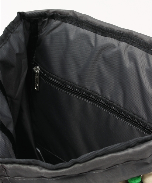 CHUMS（チャムス）の「CHUNS（チャムス）Flap Day Pack Sweat　ディパック CH60-2076（バックパック/リュック・レディース・レッド/グレー/ブラック/ブルーグリーン/ネイビー/その他1/ストライプ/その他2/ブルー系その他・FREE）」の20枚目の写真