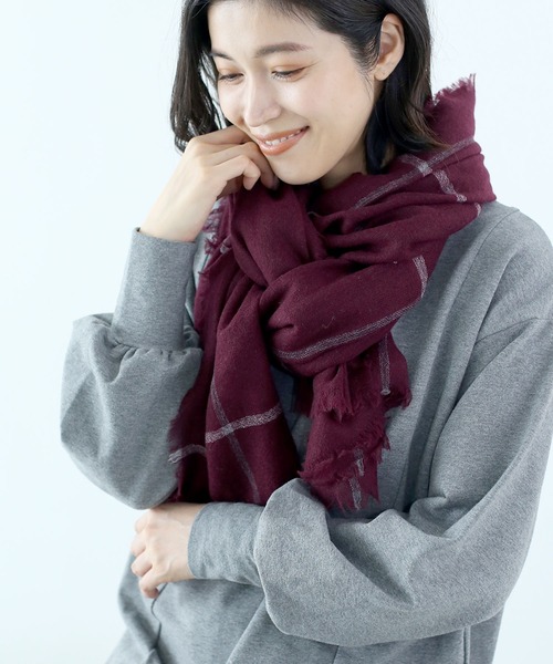 sankyo shokai(サンキョウショウカイ)の「カシミヤガーゼストール(ストール/ショール・レディース・チャコールグレー/ベージュ/オレンジ/サックスブルー/ボルドー/モカ/カーキ/ピンク/グレー系カモフラージュ/ネイビー/グリーン系カモフラージュ/スモークピンク/ライトグレー/ダークネイビー/シルバーグレー/ライム/ブラウン/グレー系/ベージュ系/ブラック/チェック・FREE)」の22枚目の写真