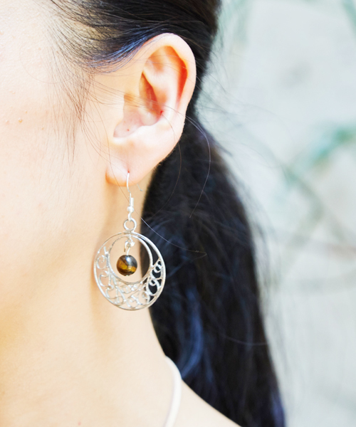 チャイハネ(チャイハネ)の「【チャイハネ】ヘブンリーピアス(ピアス(両耳用)・レディース・イエロー/ブルー/ターコイズブルー/レッド・FREE)」の4枚目の写真