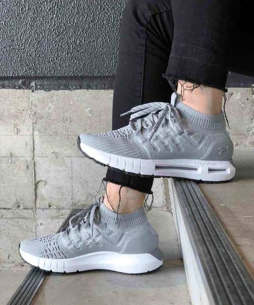 UNDER ARMOUR（アンダーアーマー）の「レディース ランニングシューズ / ホバーファントム Bフィット（スニーカー・レディース・アイボリー/ライトグレー/パープル/ピンク/チャコールグレー/ブラック×ブルー/ブラック×ホワイト/スカイブルー・23/22.5/26/25.5/25/24.5/24/23.5/26.0/25.0/24.0）」の20枚目の写真