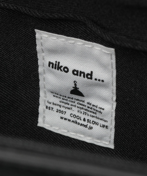 niko and...（ニコアンド）の「オリジナルハーフラウンドショルダーバッグ（ショルダーバッグ・レディース・ブラック/ベージュ/レッド・0）」の18枚目の写真