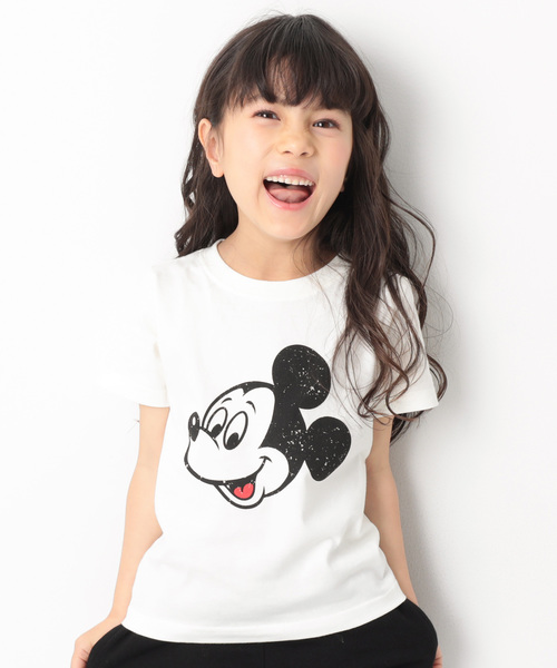Disney(ディズニー)の「ミッキー柄Tシャツ(Tシャツ/カットソー・キッズ・ベージュ/ピンク系その他/オフホワイト/グリーン系その他/スモークピンク/スミクロ・100cm/110cm/120cm/130cm/140cm/150cm/160cm)」の2枚目の写真