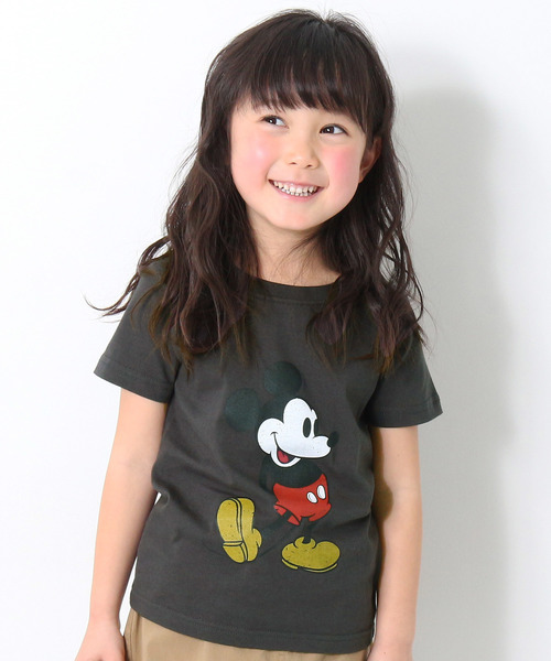 Disney(ディズニー)の「ミッキー柄Tシャツ(Tシャツ/カットソー・キッズ・ベージュ/ピンク系その他/オフホワイト/グリーン系その他/スモークピンク/スミクロ・100cm/110cm/120cm/130cm/140cm/150cm/160cm)」の3枚目の写真