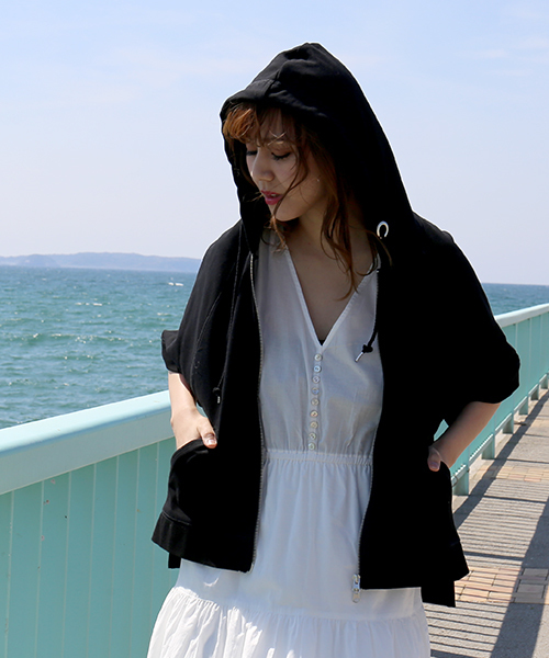 libelle more（リベル モア）の「半袖パーカー（パーカー・レディース・ブラック/ベージュ/オフホワイト/カーキ/モカ・FREE）」の9枚目の写真