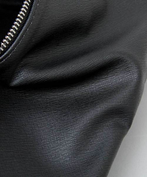 REGiSTA（レジスタ）の「フェイクレザー 大きめサイズ ウエストポーチ（ボディバッグ/ウエストポーチ・メンズ・ブラック/ブラック系その他・FREE）」の8枚目の写真