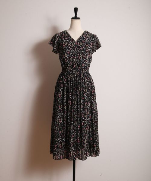 tocco closet（トッコ　クローゼット）の「フラワープリントワンピース（ワンピース・レディース・ブラック/オフホワイト・M）」の7枚目の写真