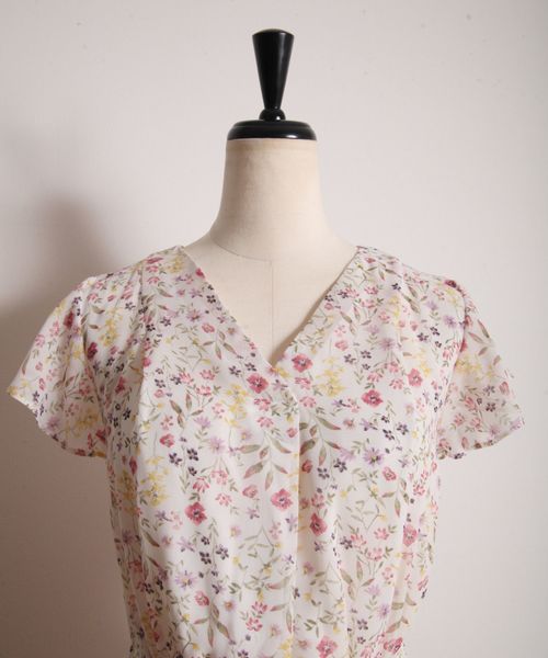 tocco closet（トッコ　クローゼット）の「フラワープリントワンピース（ワンピース・レディース・ブラック/オフホワイト・M）」の11枚目の写真