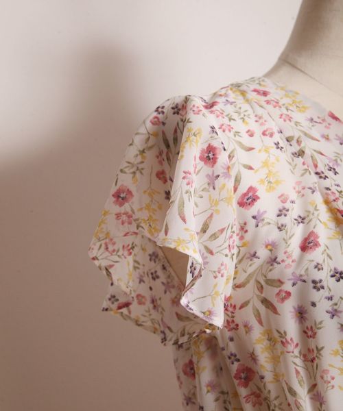 tocco closet（トッコ　クローゼット）の「フラワープリントワンピース（ワンピース・レディース・ブラック/オフホワイト・M）」の14枚目の写真