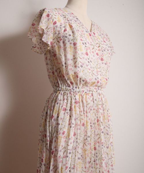 tocco closet（トッコ　クローゼット）の「フラワープリントワンピース（ワンピース・レディース・ブラック/オフホワイト・M）」の15枚目の写真