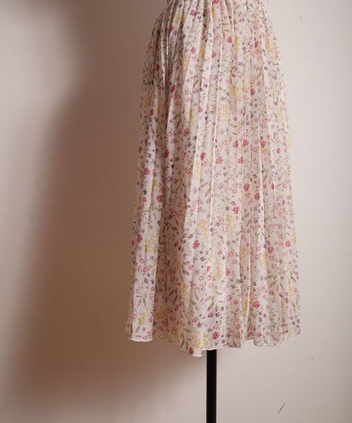 tocco closet（トッコ　クローゼット）の「フラワープリントワンピース（ワンピース・レディース・ブラック/オフホワイト・M）」の16枚目の写真