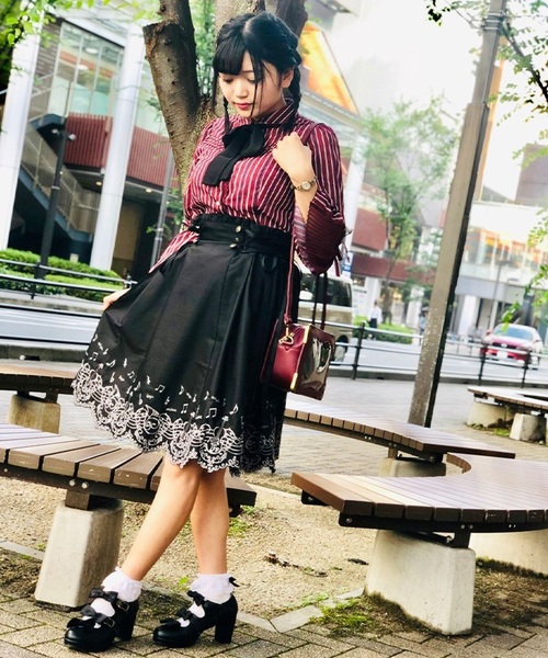 axes femme POETIQUE（アクシーズファムポエティック）の「楽器