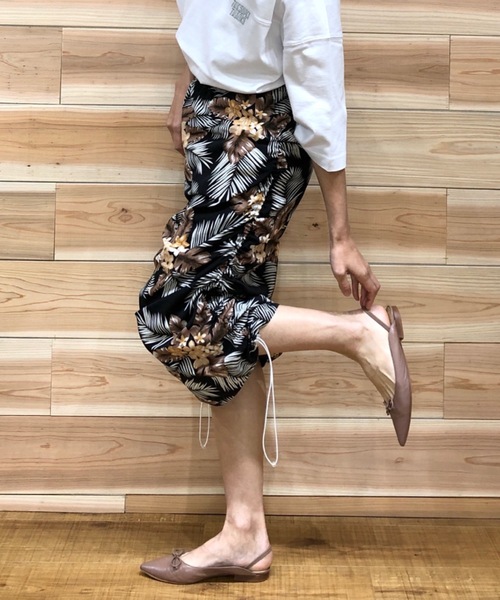 SUPERTHANKS（スーパーサンクス）の「ギャザー２WAYスカート(ヒョウ柄、花柄、ボタニカル、無地）（スカート・レディース・ブラック/モカ/レオパード/その他・SMALL/MEDIUM）」の11枚目の写真