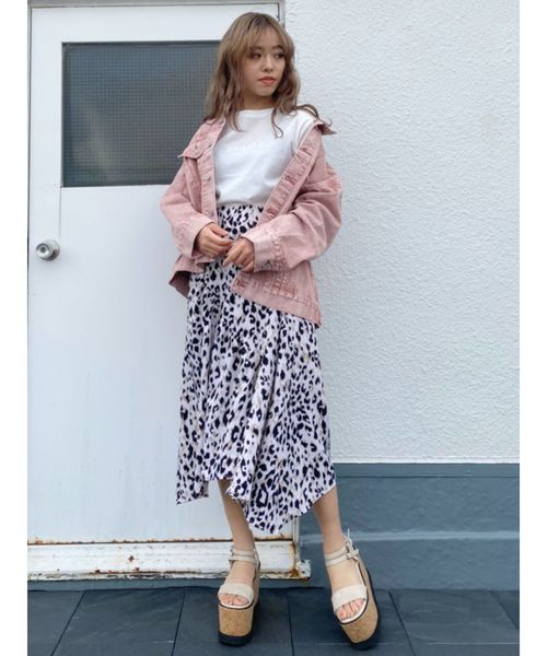 EVRIS（エヴリス）の「クロコストラップウエッジサンダル（サンダル・レディース・ブラック/ベージュ・SMALL/MEDIUM/LARGE）」の5枚目の写真