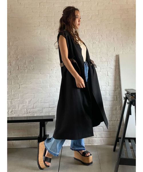 EVRIS（エヴリス）の「クロコストラップウエッジサンダル（サンダル・レディース・ブラック/ベージュ・SMALL/MEDIUM/LARGE）」の8枚目の写真