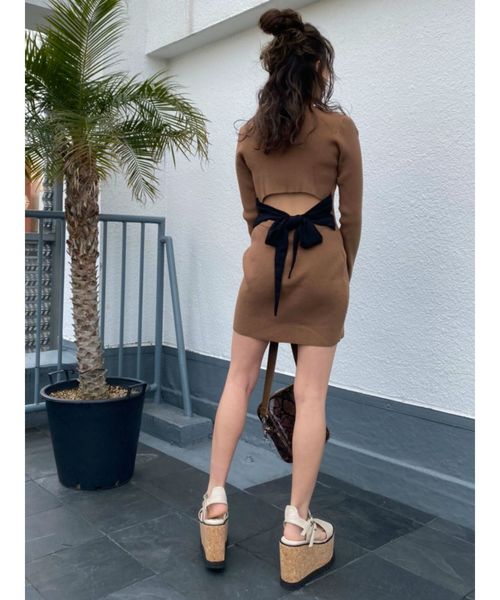 EVRIS（エヴリス）の「クロコストラップウエッジサンダル（サンダル・レディース・ブラック/ベージュ・SMALL/MEDIUM/LARGE）」の13枚目の写真