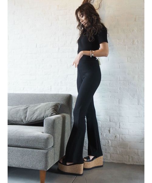 EVRIS（エヴリス）の「クロコストラップウエッジサンダル（サンダル・レディース・ブラック/ベージュ・SMALL/MEDIUM/LARGE）」の16枚目の写真