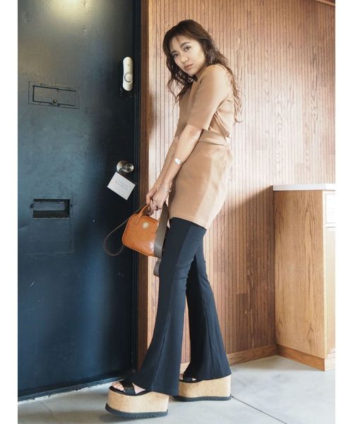 EVRIS（エヴリス）の「クロコストラップウエッジサンダル（サンダル・レディース・ブラック/ベージュ・SMALL/MEDIUM/LARGE）」の14枚目の写真