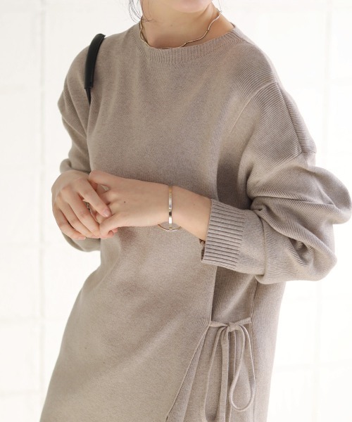 Bou Jeloud（ブージュルード）の「サイドリボンニットセットアップ（セットアップ・レディース・ブラック/ベージュ/オフホワイト・FREE）」の5枚目の写真