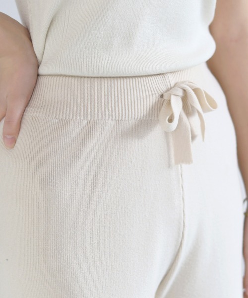 Bou Jeloud（ブージュルード）の「サイドリボンニットセットアップ（セットアップ・レディース・ブラック/ベージュ/オフホワイト・FREE）」の19枚目の写真