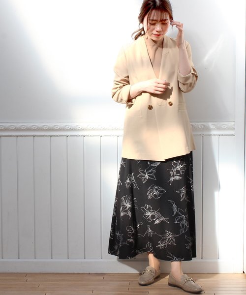 TRUDEA（トルディア）の「リネンライク　ノーカラージャケット（ノーカラージャケット・レディース・キャメル/ベージュ/カーキ・MEDIUM/LARGE）」の13枚目の写真