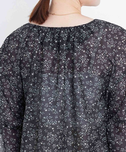 ADAM ET ROPE'(アダムエロペ)の「【WEB限定】シアーフラワーフロント釦ブラウス(シャツ/ブラウス・レディース・ブラック/ミント/ラベンダー・FREE)」の10枚目の写真